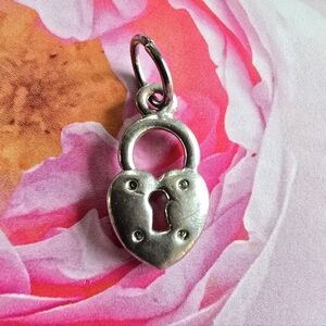 Heart padlock charm pendant silver tone metal tiny valentines day